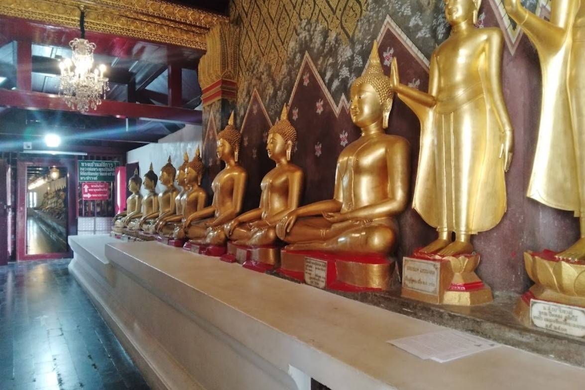 Phra-Buddha-Chinnarat-National-Museum-5