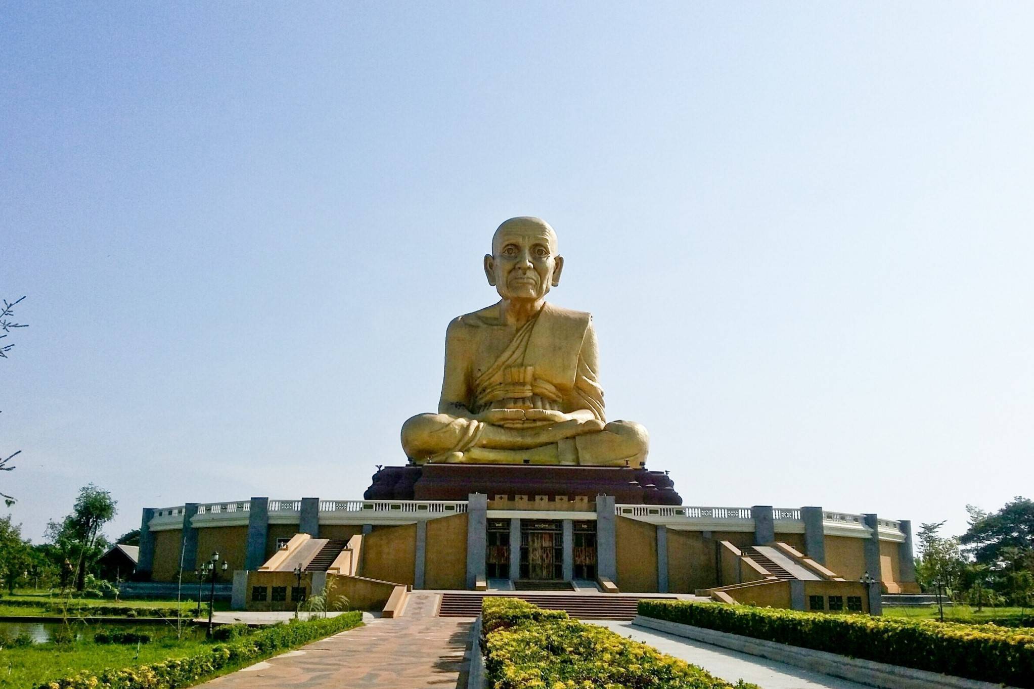Maharat-Buddhist-Park-1