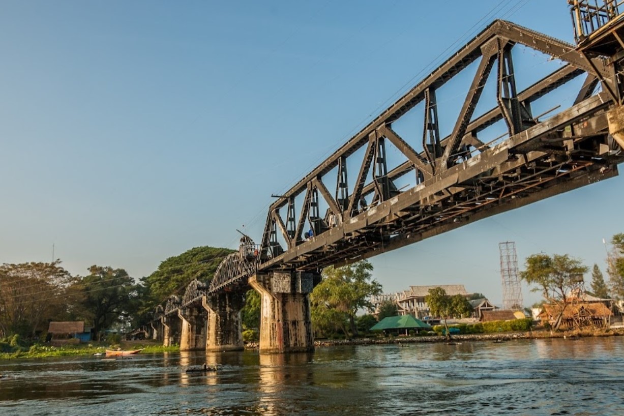 The-Bridge-of-the-River-Kwai-1