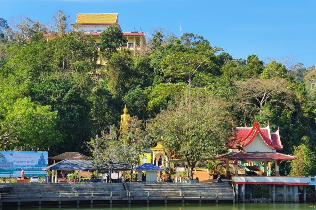 Wat-Khao-Sukim-1