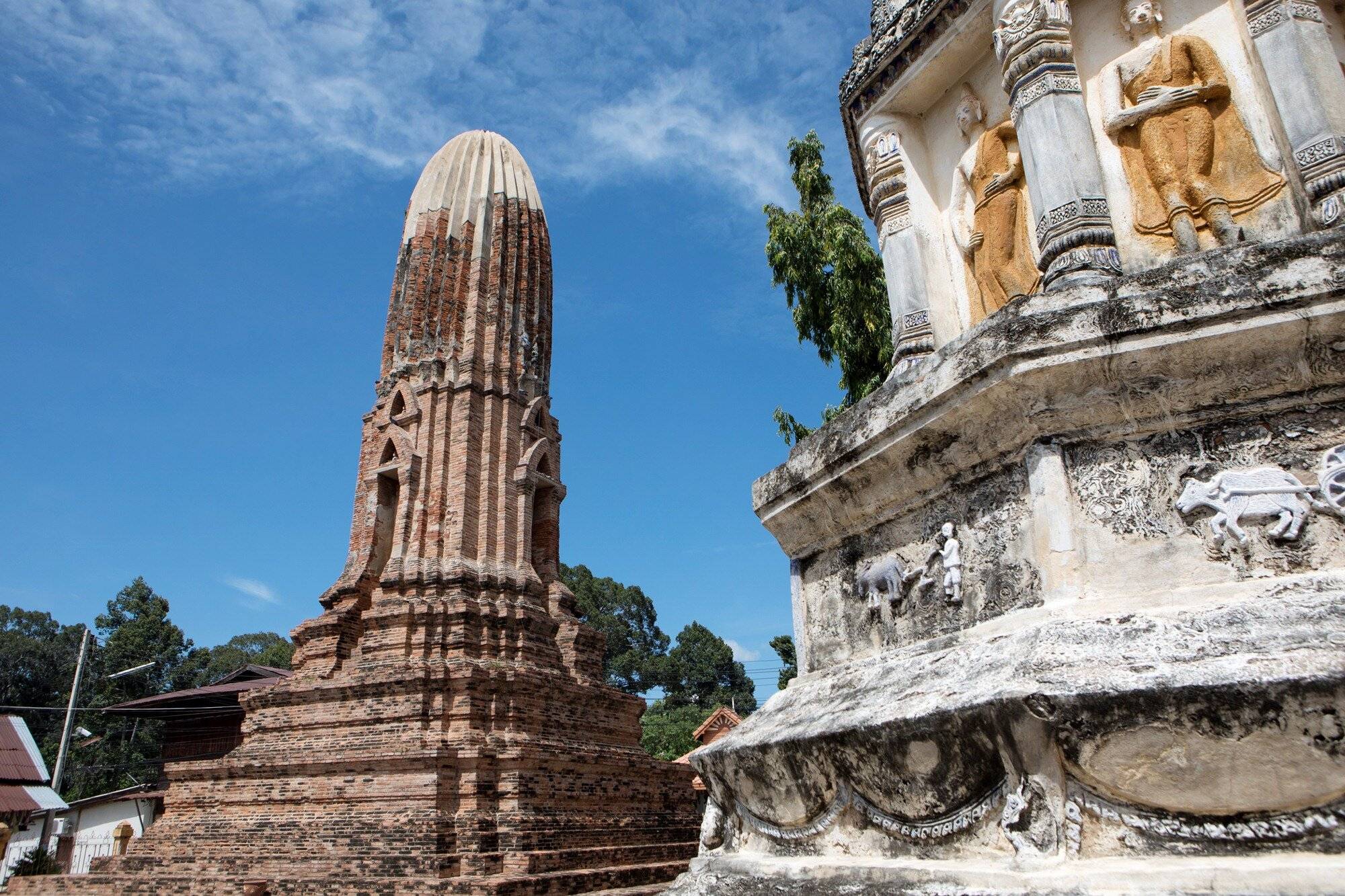 Mahathat Temple or Hua Mueang Temple, Chainat