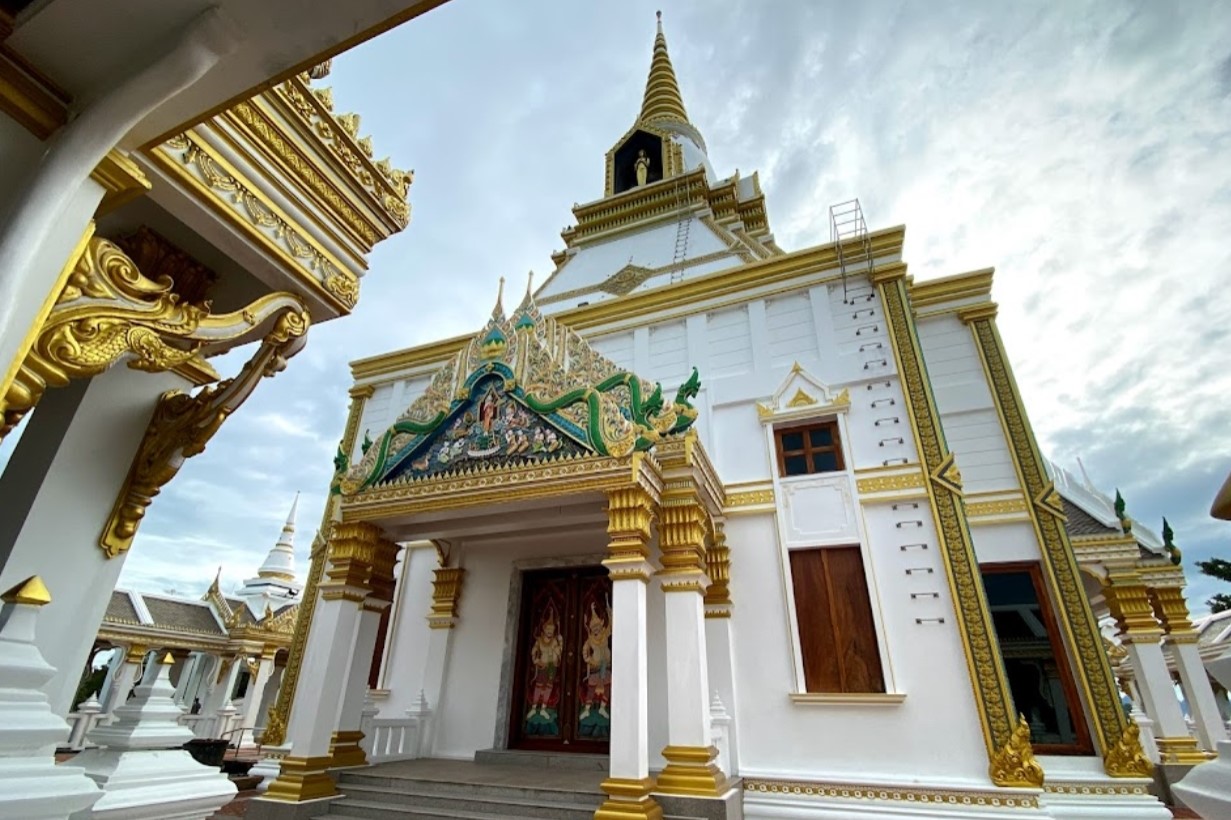 Wat-Mahathat-Laem-Sak-1