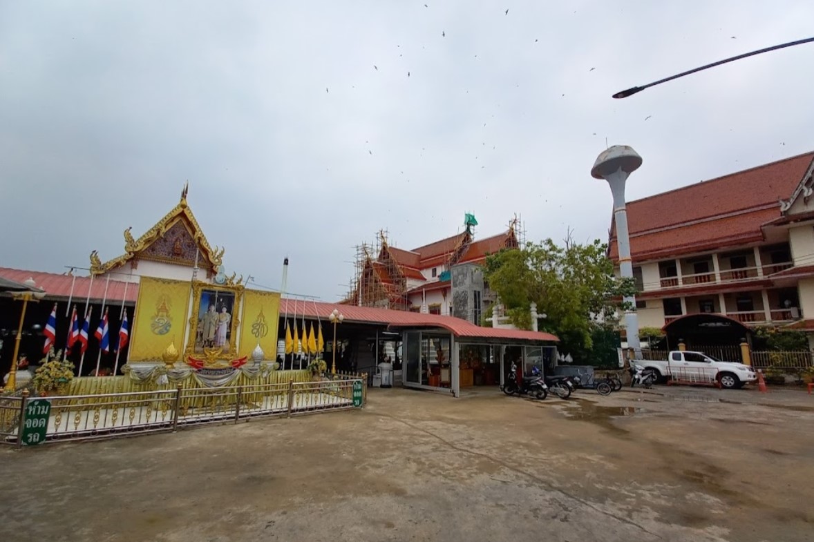 Wat-Phet-Samut-Worawihan-2