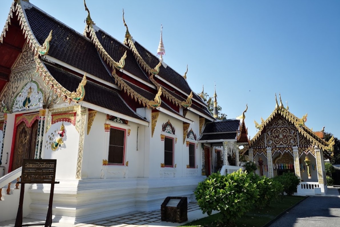 Wat-Phra-Chao-Mengrai1