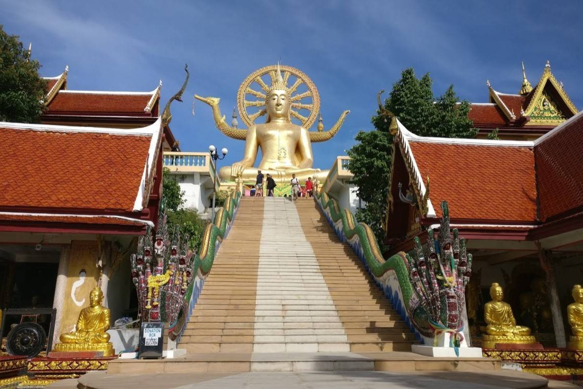Wat-Phra-Yai-Ko-Samui-1