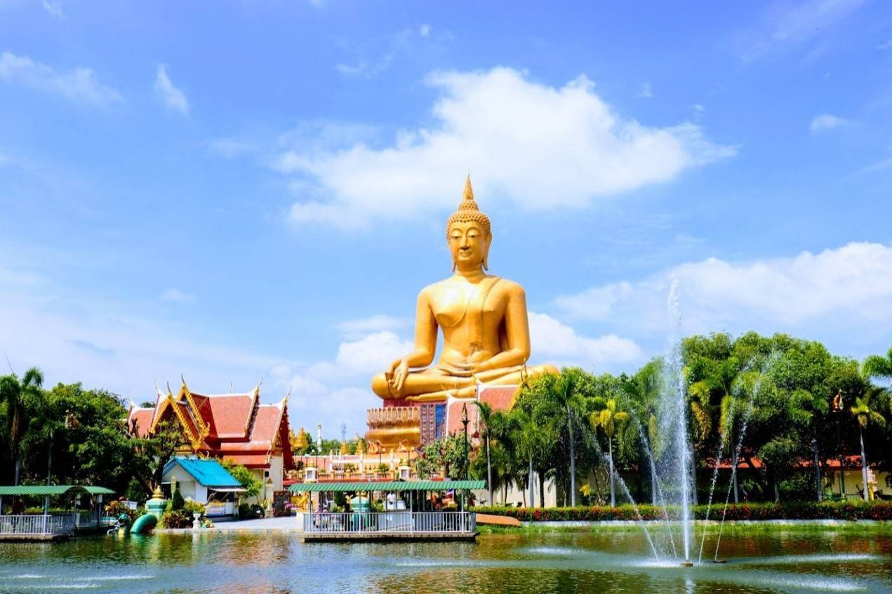 Wat-Pikul-Thong-Phra-Aram-Luang-1