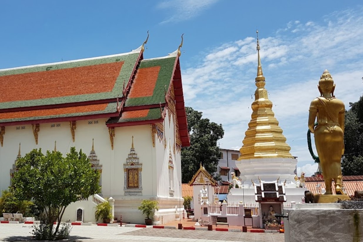 Wat-Sri-Don-Kham-2
