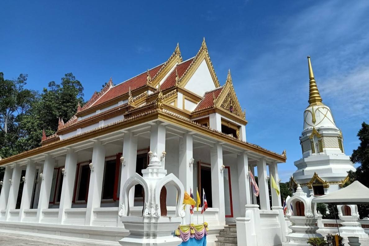 Wat-Tha-Suth-Thawas-1